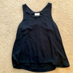 Everly size L black sleeveless blouse